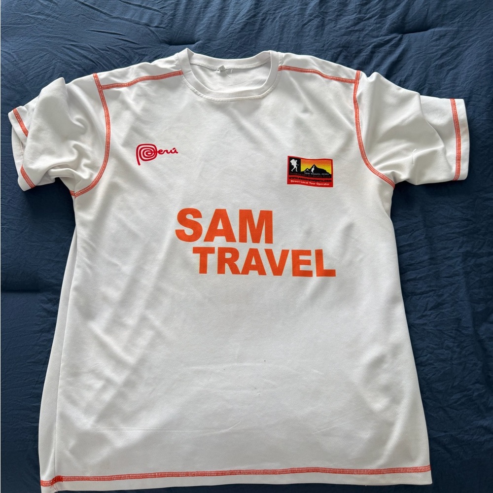 White T-Shirt with Peru logo